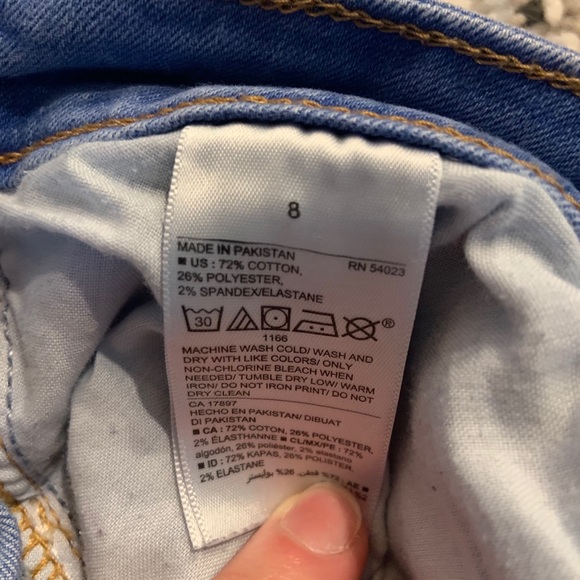 Old navy rockstar jeans - Picture 3 of 5